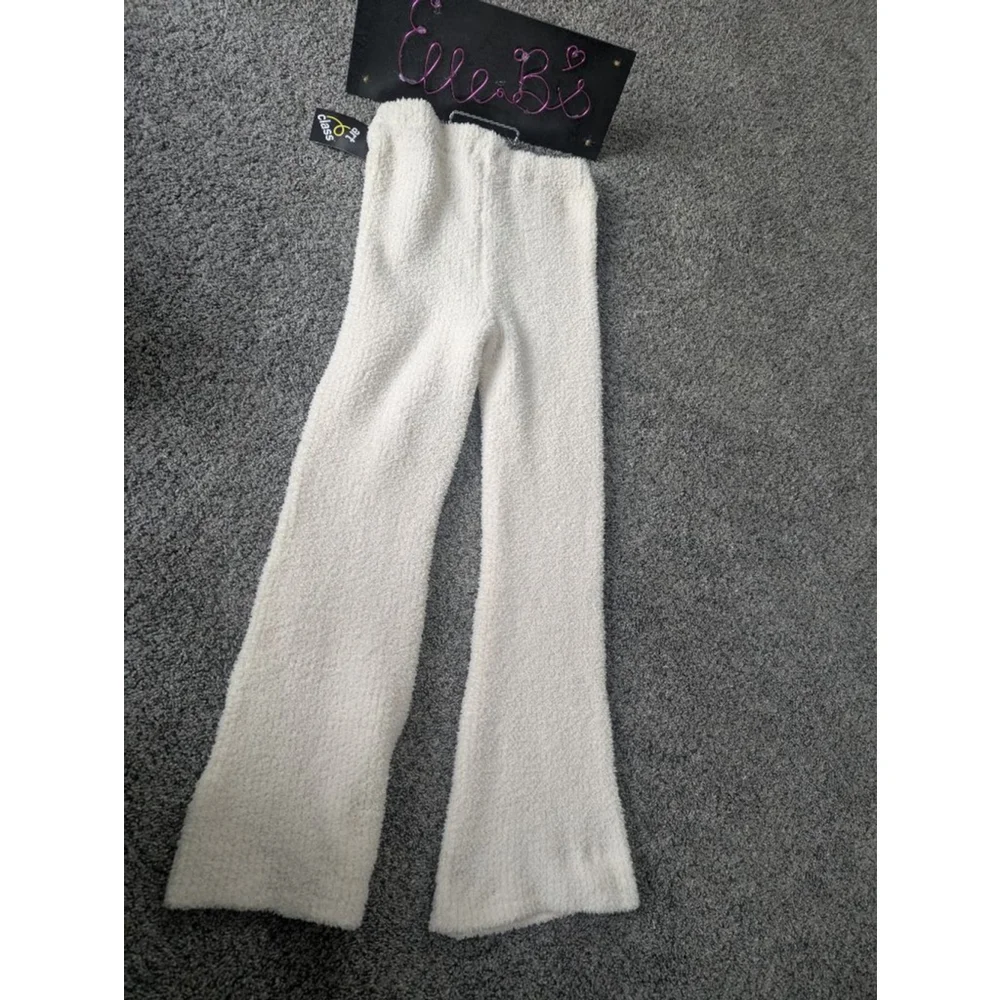 art class nwt white